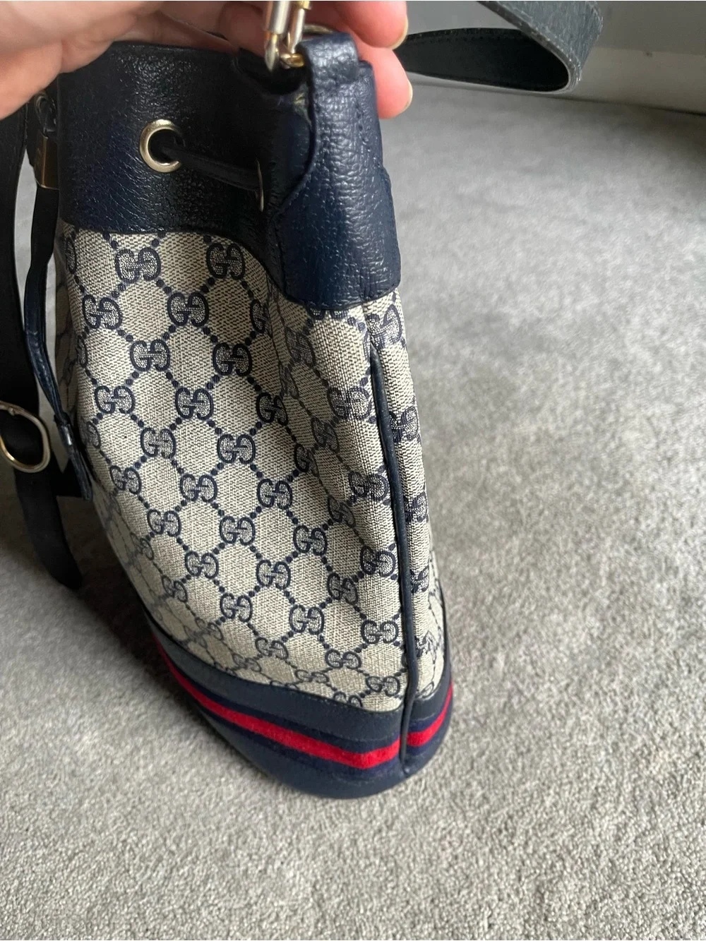 Authentic Gucci vintage web sherry line bucket crossbody bag - Picture 7 of 16
